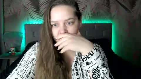 Snapshot of ulystar chatting on 01.11.25 Ulyana online show from 01.11.25