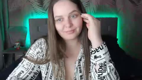 Snapshot of ulystar chatting on 01.11.25 Ulyana online show from 01.11.25