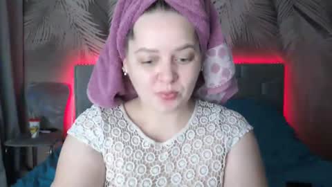 Snapshot of ulystar chatting on 01.14.25 Ulyana online show from 01.14.25