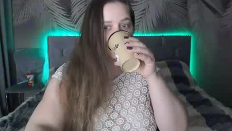 Snapshot of ulystar chatting on 01.22.25 Ulyana online show from 01.22.25