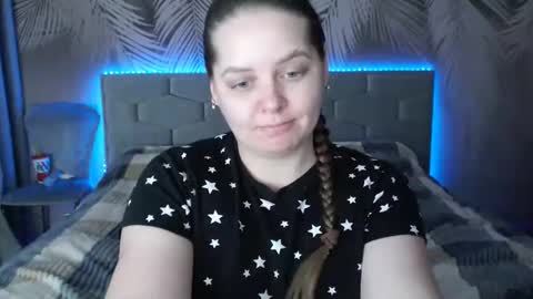 Snapshot of ulystar chatting on 01.30.25 Ulyana online show from 01.30.25