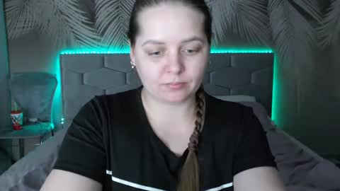 Snapshot of ulystar chatting on 01.31.25 Ulyana online show from 01.31.25