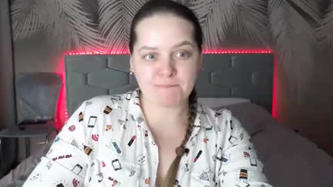 Snapshot of ulystar chatting on 02.04.25 Ulyana online show from 02.04.25