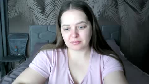 Snapshot of ulystar chatting on 02.09.25 Ulyana online show from 02.09.25