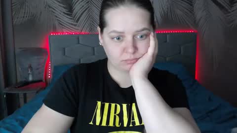 Snapshot of ulystar chatting on 02.18.25 Ulyana online show from 02.18.25