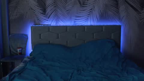 Snapshot of ulystar chatting on 03.09.25 Ulyana online show from 03.09.25