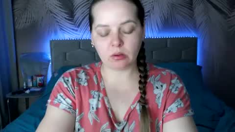 Snapshot of ulystar chatting on 03.12.25 Ulyana online show from 03.12.25