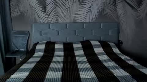 Snapshot of ulystar chatting on 09.29.25 Ulyana online show from 09.29.25