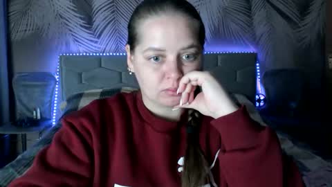 Snapshot of ulystar chatting on 09.30.25 Ulyana online show from 09.30.25