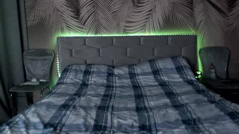 Snapshot of ulystar chatting on 10.13.25 Ulyana online show from 10.13.25