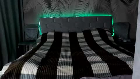 Snapshot of ulystar chatting on 10.24.25 Ulyana online show from 10.24.25