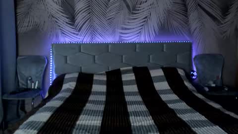 Snapshot of ulystar chatting on 10.28.25 Ulyana online show from 10.28.25