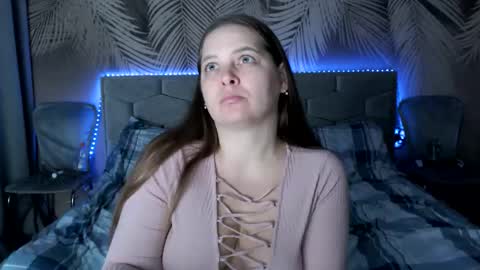 Snapshot of ulystar chatting on 11.07.25 Ulyana online show from 11.07.25