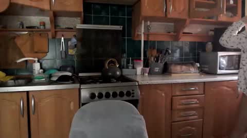 Snapshot of ulystar chatting on 11.15.25 Ulyana online show from 11.15.25