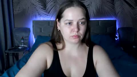 Snapshot of ulystar chatting on 11.24.25 Ulyana online show from 11.24.25