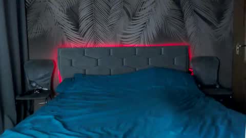 Snapshot of ulystar chatting on 11.25.25 Ulyana online show from 11.25.25