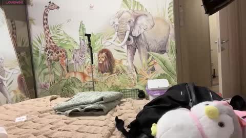 Snapshot of unarks chatting on 12.03.25 unarks online show from 12.03.25