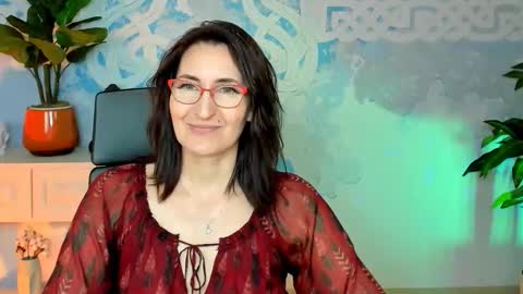 Snapshot of unatera chatting on 10.18.25 UnaTera online show from 10.18.25