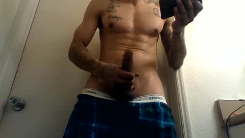 Snapshot of uncut_papi1989 chatting on 12.27.24 tele kuzhbuzh online show from 12.27.24