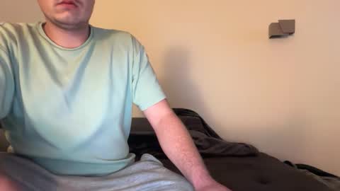 Snapshot of uncutedaustria chatting on 11.01.25 Tom online show from 11.01.25