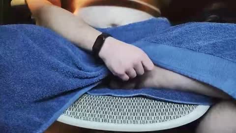 Under the desk online show from 11.08.25