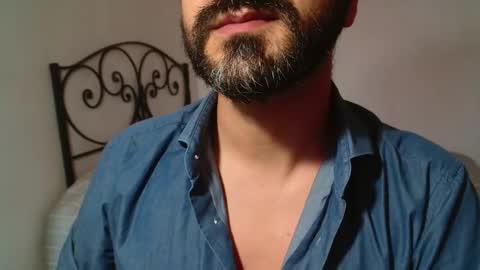 Snapshot of under_thedesk chatting on 10.25.25 Giov online show from 10.25.25