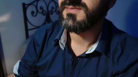 Snapshot of under_thedesk chatting on 11.02.25 Giov online show from 11.02.25