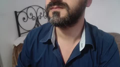 Snapshot of under_thedesk chatting on 11.24.25 Giov online show from 11.24.25