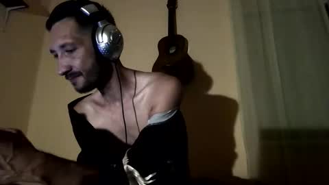 Snapshot of underguy19 chatting on 09.15.25 underguy19 online show from 09.15.25