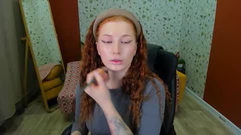 Snapshot of unicent chatting on 02.15.26 Call me Mira thumbs up its make me happy online show from 02.15.26