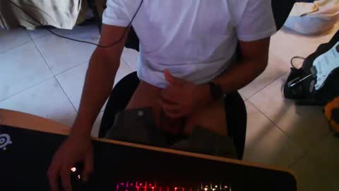 Snapshot of unicornflowers chatting on 01.05.25 unicornflowers online show from 01.05.25