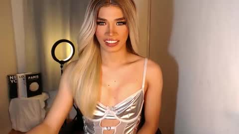 Miss Andrea online show from 09.15.25