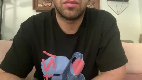 Snapshot of universalstudihoes chatting on 12.23.24 universalstudihoes online show from 12.23.24