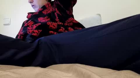 Snapshot of unknownuser414606 chatting on 11.18.25 unknownuser414606 online show from 11.18.25