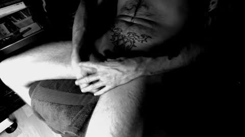 Snapshot of unlitimnaughty_ chatting on 12.20.25 unlitimnaughty_ online show from 12.20.25