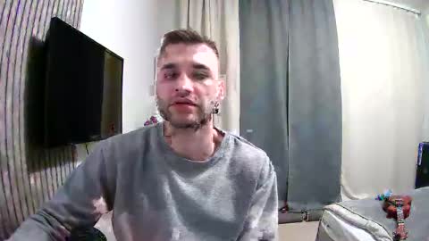 Snapshot of unnknow2024 chatting on 03.10.25 SlavaVibes online show from 03.10.25