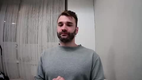 Snapshot of unnknow2024 chatting on 09.29.25 SlavaVibes online show from 09.29.25