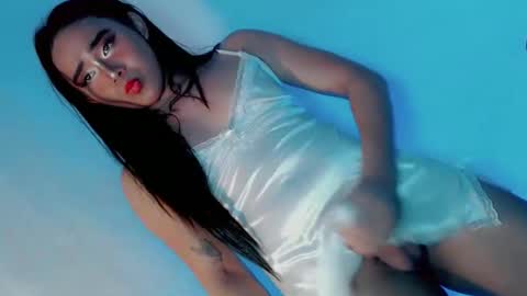 Snapshot of ur_caroline18 chatting on 10.05.25 ur_caroline18 online show from 10.05.25