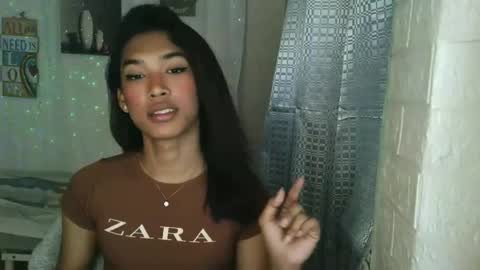 ur_dazzlingmorenaxx online show from 11.22.25