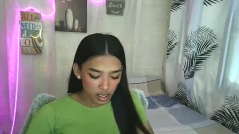 ur_dazzlingmorenaxx online show from 05.13.26