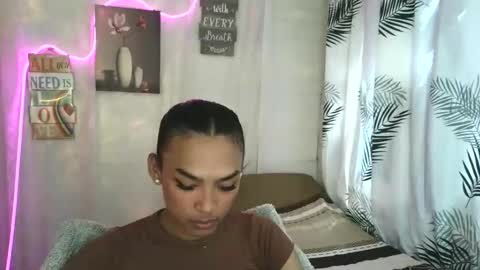 ur_dazzlingmorenaxx online show from 05.22.26