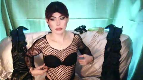 MISS ANNA online show from 06.12.26