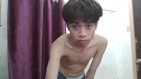 Snapshot of ur_kencumxxx chatting on 02.02.25 Ken online show from 02.02.25