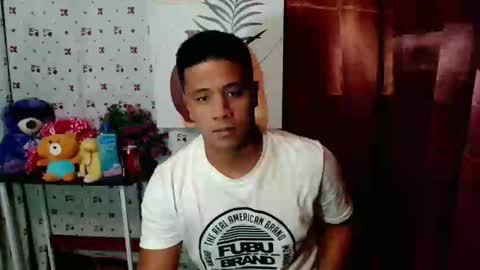 Snapshot of ur_pinoydave chatting on 01.21.25 Dave online show from 01.21.25