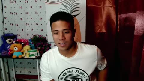 Snapshot of ur_pinoydave chatting on 01.21.25 Dave online show from 01.21.25