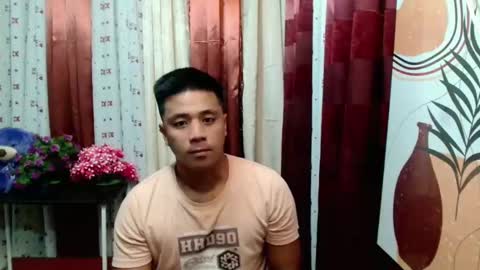 Snapshot of ur_pinoydave chatting on 03.04.25 Dave online show from 03.04.25