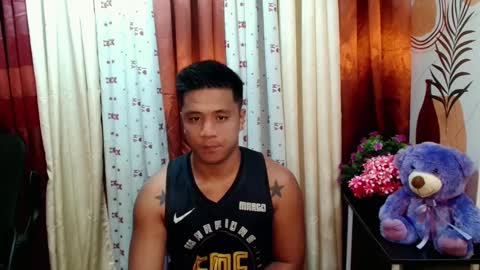 Snapshot of ur_pinoydave chatting on 03.10.25 Dave online show from 03.10.25