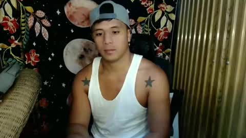 Snapshot of ur_pinoydave chatting on 12.16.25 Dave online show from 12.16.25