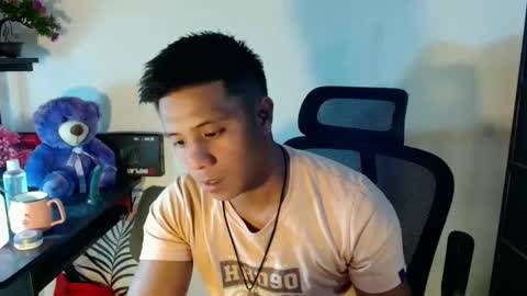 Snapshot of ur_pinoydave chatting on 02.03.26 Dave online show from 02.03.26