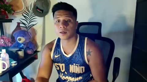 Snapshot of ur_pinoydave chatting on 02.28.26 Dave online show from 02.28.26